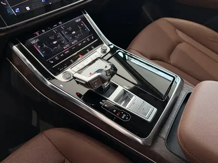 Audi Q7 2022 55 TFSI quattro S line Sport 11