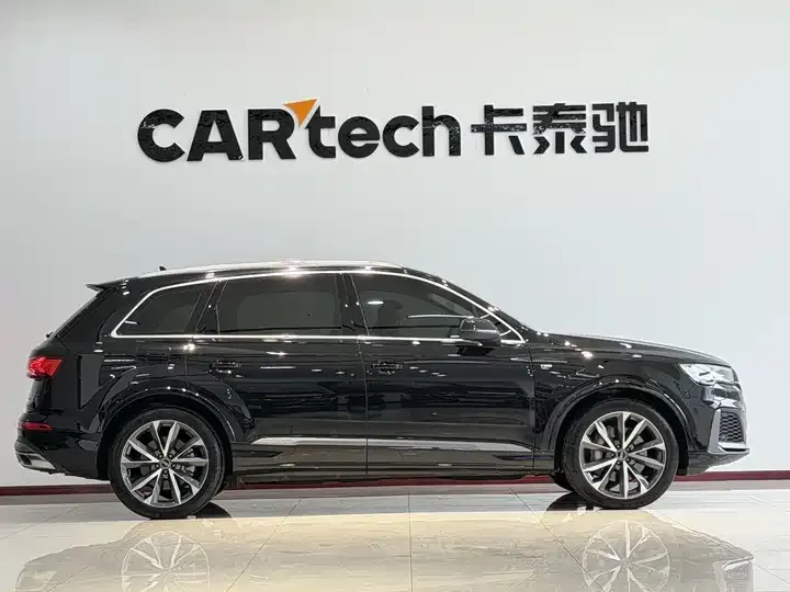 Audi Q7 2022 55 TFSI quattro S line Sport 4