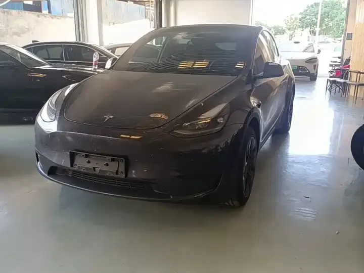 Открыть галерею: Model Y 2024 rear-wheel drive version