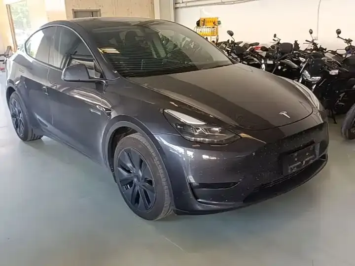 Model Y 2024 rear-wheel drive version 4