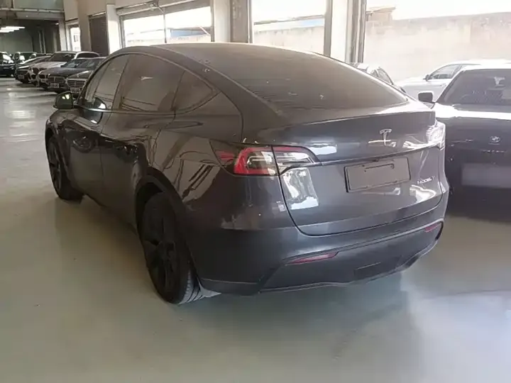 Model Y 2024 rear-wheel drive version 5