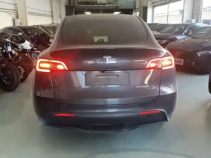 Model Y 2024 rear-wheel drive version 6