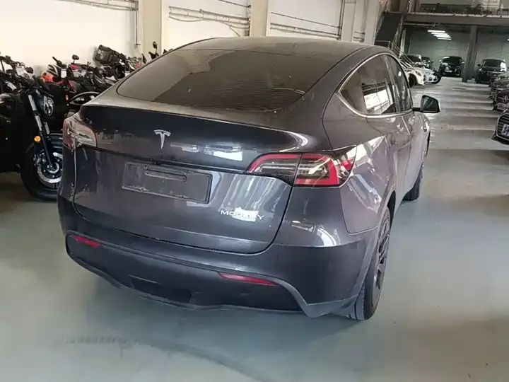 Model Y 2024 rear-wheel drive version 7