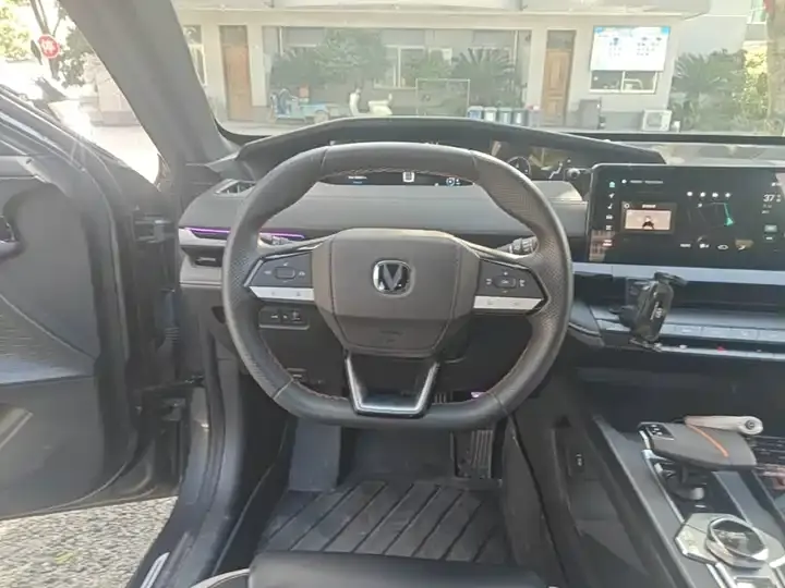 ChangAn UNI-V 2023 1.5T Premium 11