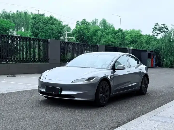 Model 3 2025 long-range all-wheel drive 5
