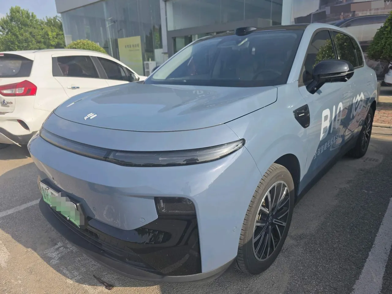 Открыть галерею: Leapmotor 2025 B 10 510 laser Radar smart driving version of automatic gear
