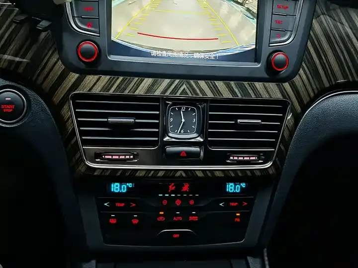 HongQi H7 2021 2.0T Ultimate Edition 12