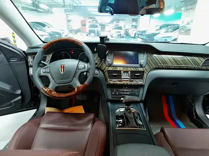HongQi H7 2021 2.0T Ultimate Edition 5