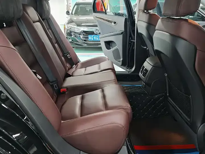 HongQi H7 2021 2.0T Ultimate Edition 9