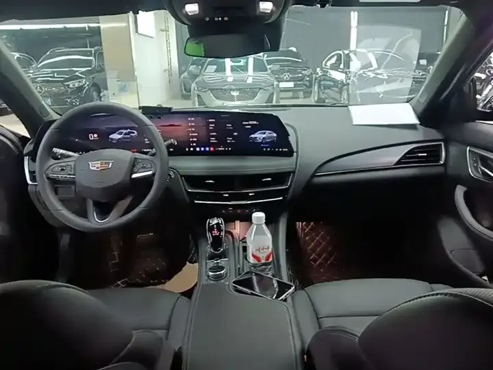 Cadillac CT5 2024 28T Luxury Pro 10