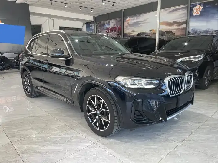 BMW X3 2023 xDrive25i M sports suit 3