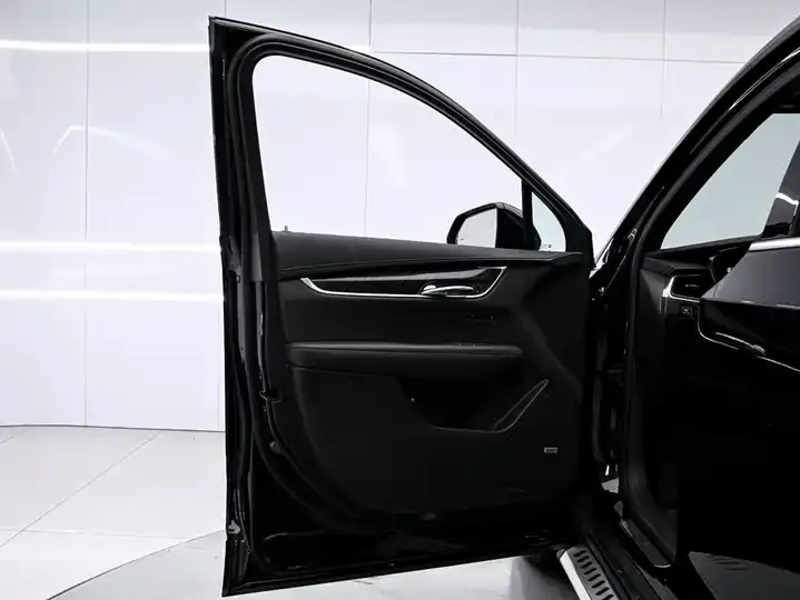 Cadillac XT6 2021 2.0T 7-seat 2-drive luxury model 11