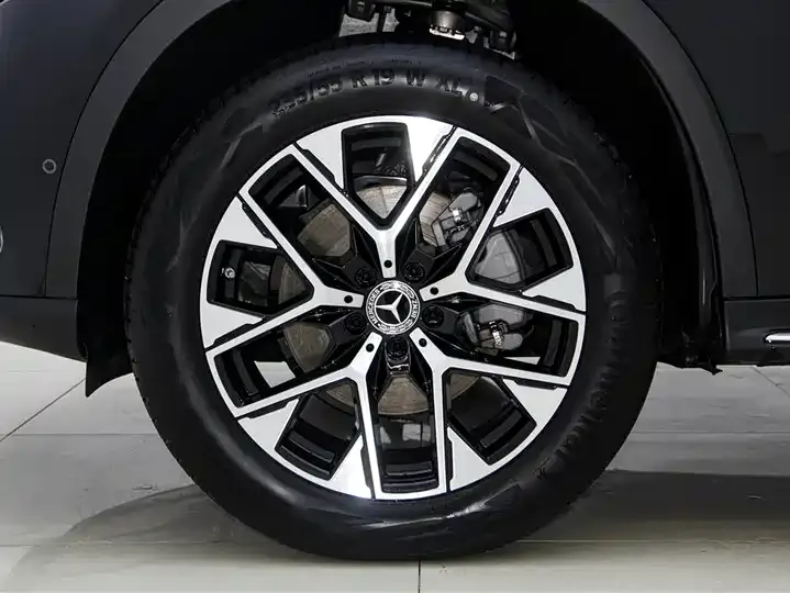 Mercedes Benz GLC 2025 Modified GLC 260 L 4MATIC Dynamic 11