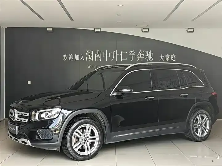 Открыть галерею: Mercedes Benz GLB 2023 GLB 220 Dynamic