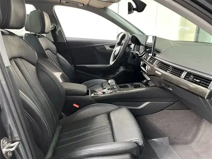 Audi A4L 2020 40 TFSI quattro Deluxe Dynamic 11