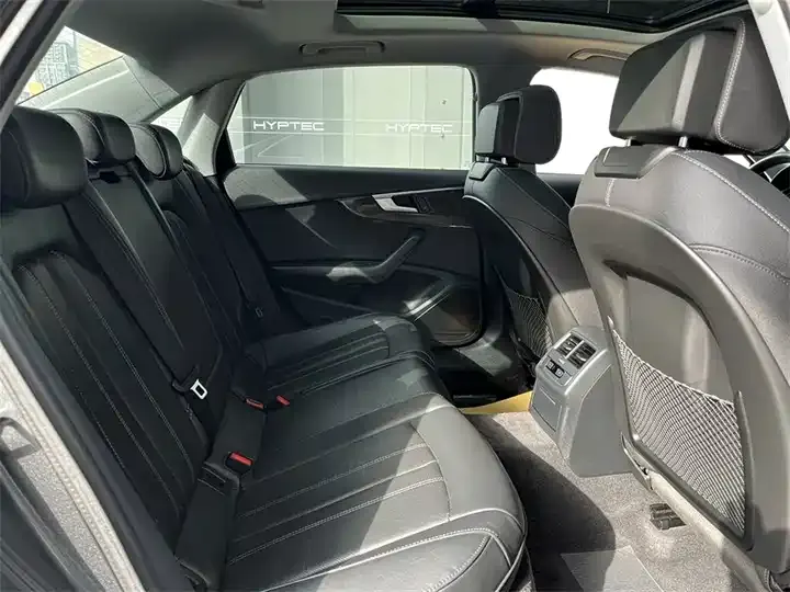 Audi A4L 2020 40 TFSI quattro Deluxe Dynamic 7
