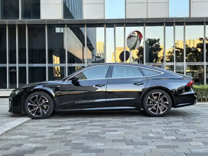 Audi A7 2021 40 TFSI Luxury Model 6