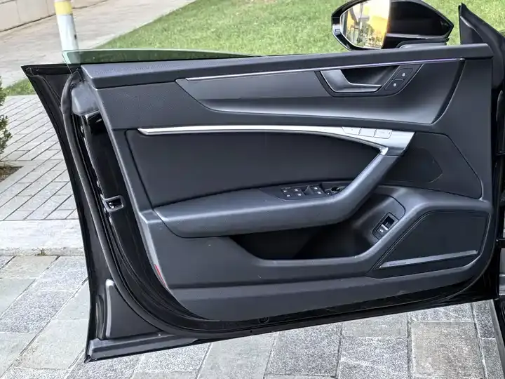 Audi A7 2021 40 TFSI Luxury Model 7