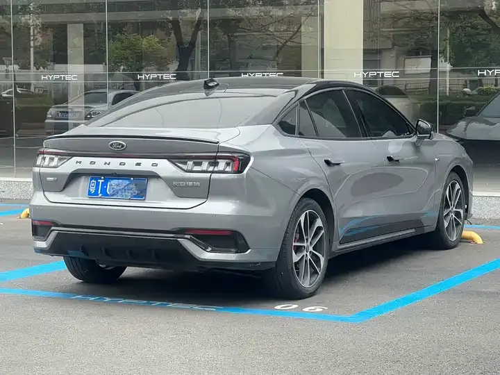 Mondeo 2022 Change EcoBoost 245 ST-Line 5