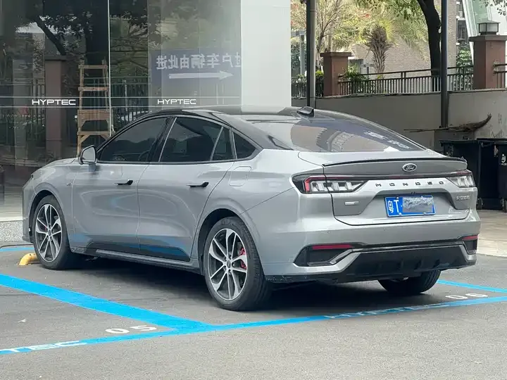 Mondeo 2022 Change EcoBoost 245 ST-Line 6