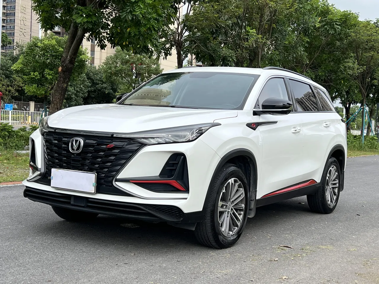 ChangAn 2022 CS75 PLUS 1.5T Luxury Automatic Gear - View 1
