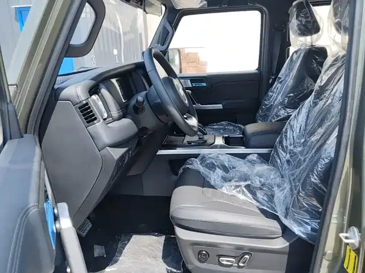 212 T01 2024 Model 2.0T Explorer 11