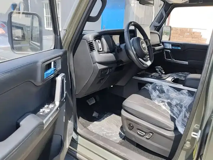 212 T01 2024 Model 2.0T Explorer 12