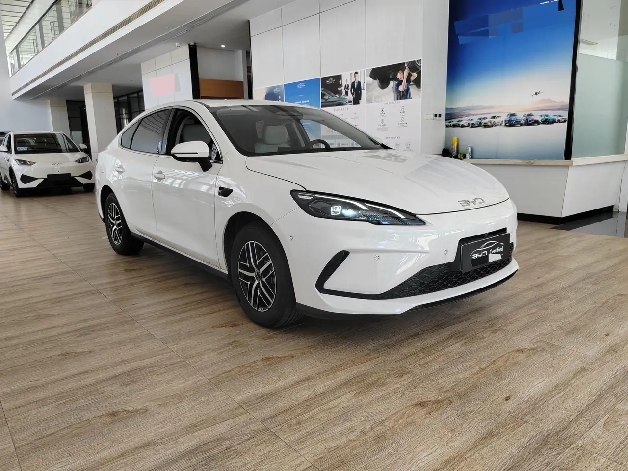 BYD 2025 seals 05 DM-i 1.5 stepless smart driving version 120KM flagship automatic gear 3