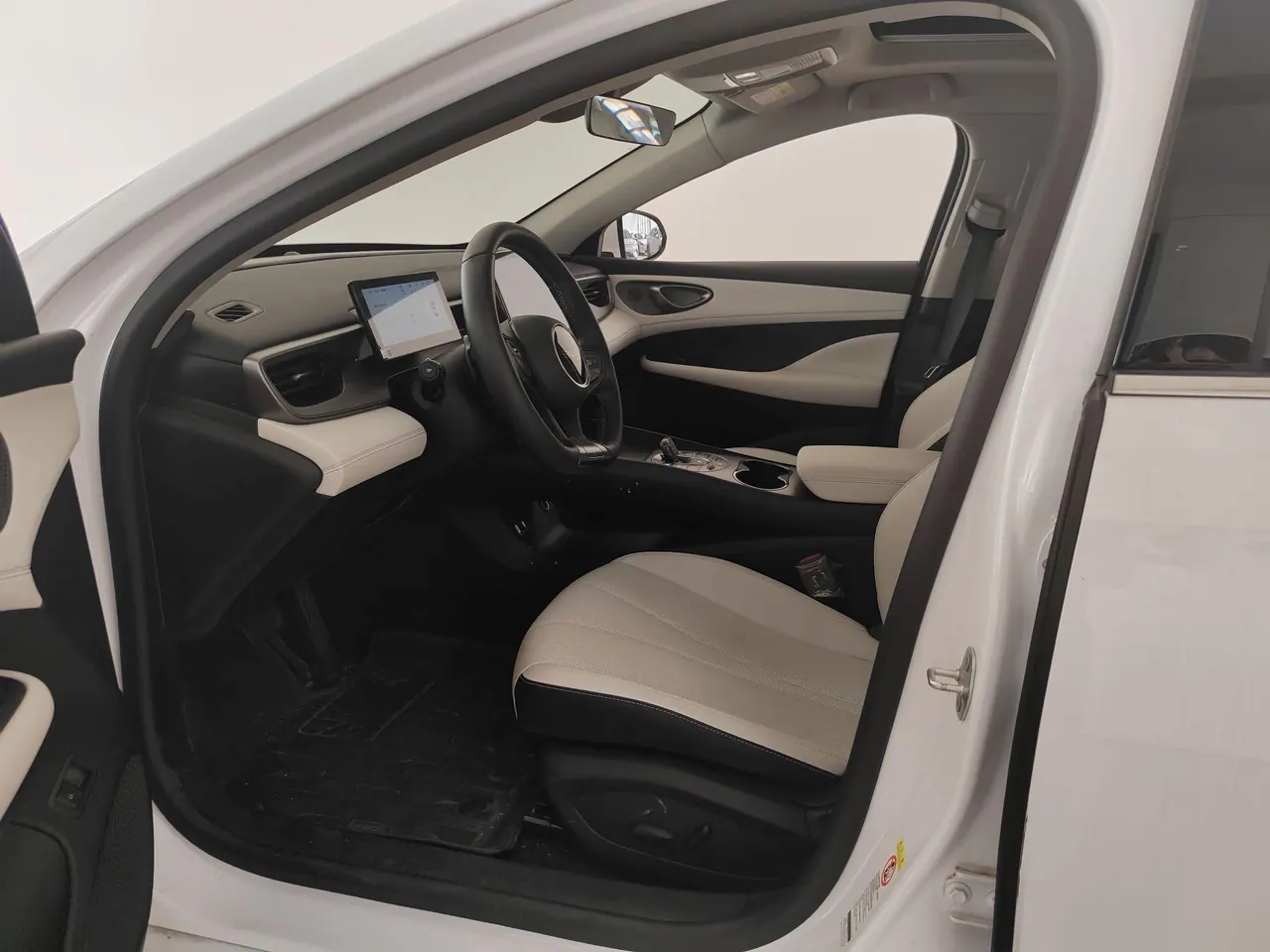 BYD 2025 seals 05 DM-i 1.5 stepless smart driving version 120KM flagship automatic gear 6