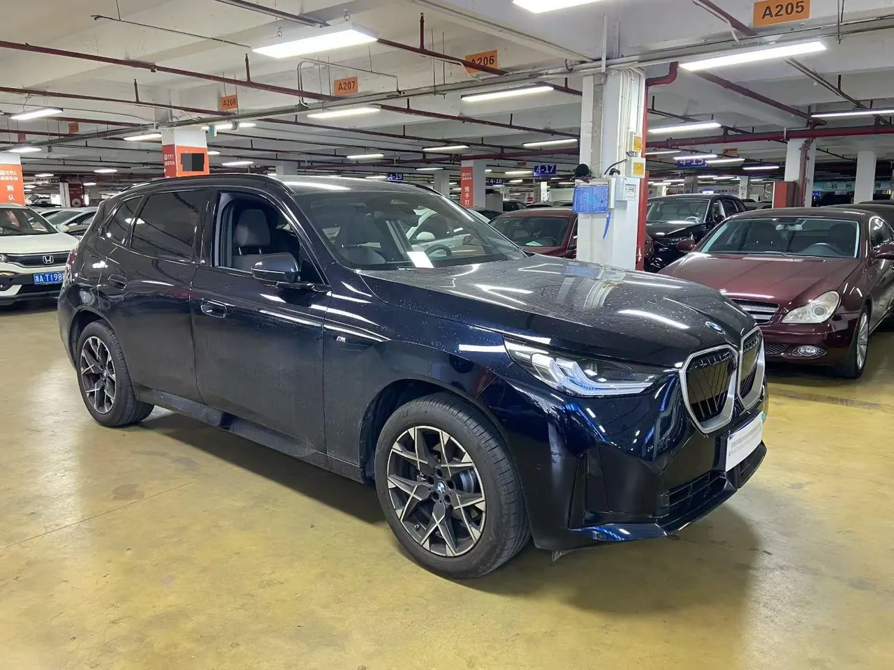 BMW 2026 X3 xDrive25L 2.0T M sports obsidian night suit automatic gear 2