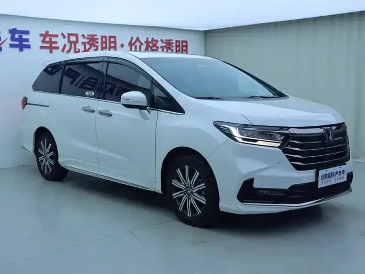 Odyssey 2024 2.0L e:HEV Rui Leading Edition 2
