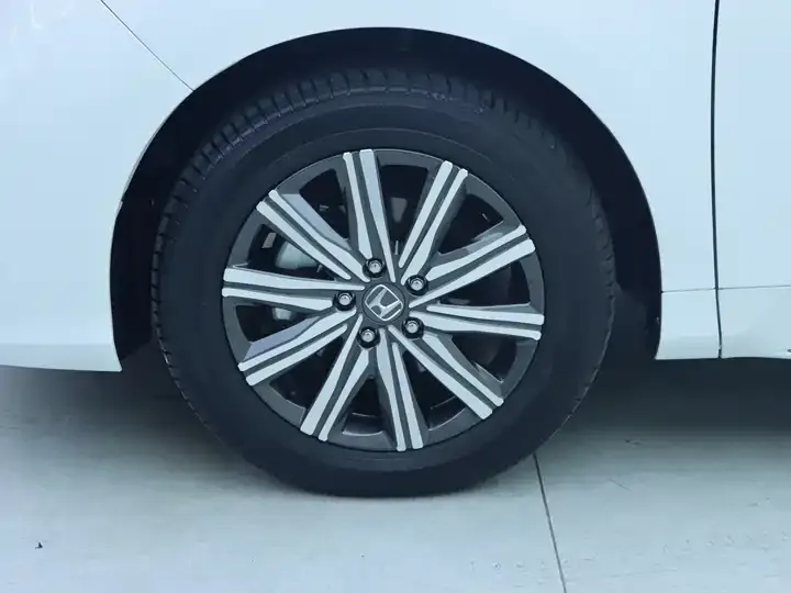 Odyssey 2024 2.0L e:HEV Rui Leading Edition 4