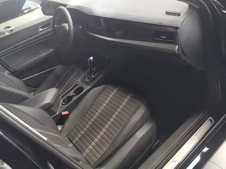 Lavida 2019 280TSI DSG Comfort Edition Country VI 8