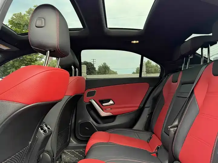 Mercedes Benz Class A AMG 2022 AMG A 35 L 4MATIC 10