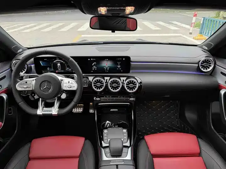 Mercedes Benz Class A AMG 2022 AMG A 35 L 4MATIC 11