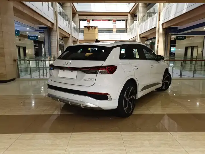 Audi Q4 e-tron 2023 40 e-tron Creation Edition 3