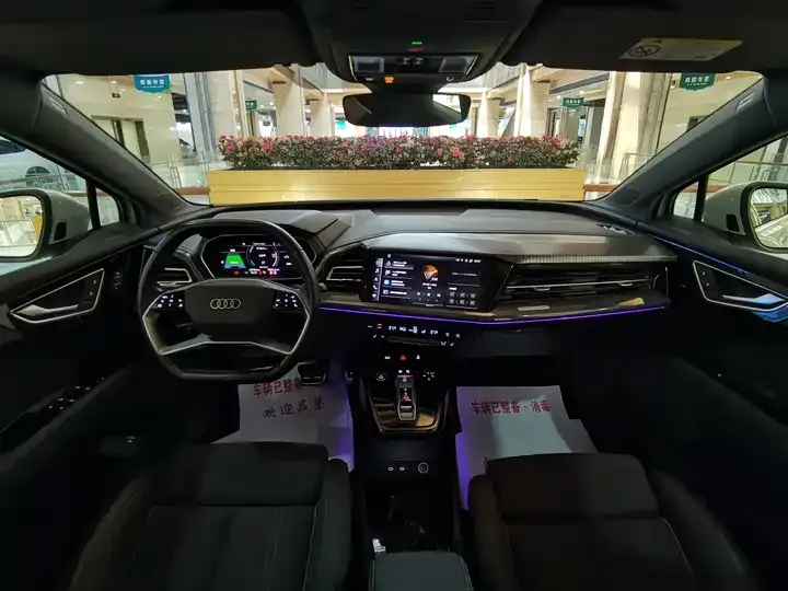 Audi Q4 e-tron 2023 40 e-tron Creation Edition 4