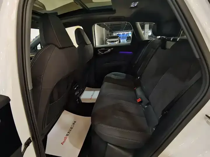Audi Q4 e-tron 2023 40 e-tron Creation Edition 5