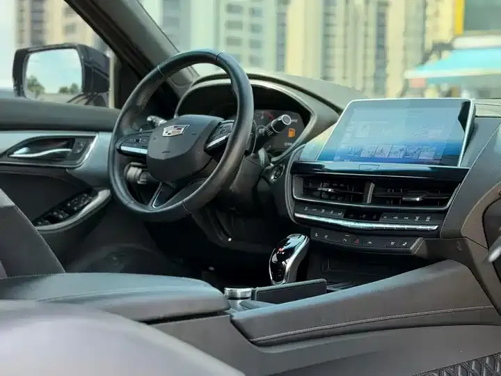 Cadillac CT5 2022 28T Luxury Model 8