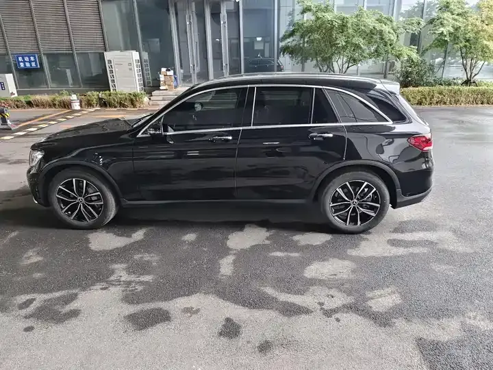 Mercedes Benz GLC 2021 GLC 260 L 4MATIC Luxury 3