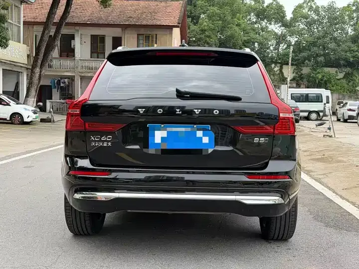Volvo XC60 2025 B5 4WD Zhiyuan Deluxe Edition 8
