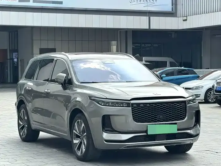 Li ONE 2021 extended 6-seat version 3