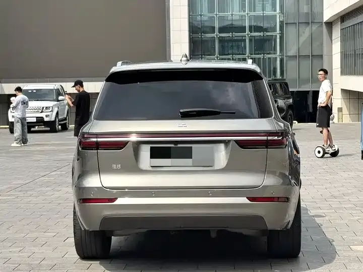 Li ONE 2021 extended 6-seat version 8