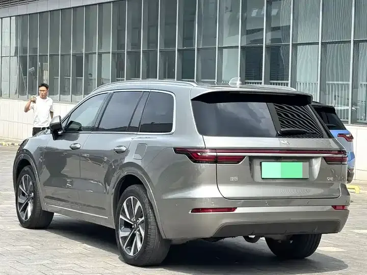 Li ONE 2021 extended 6-seat version 9