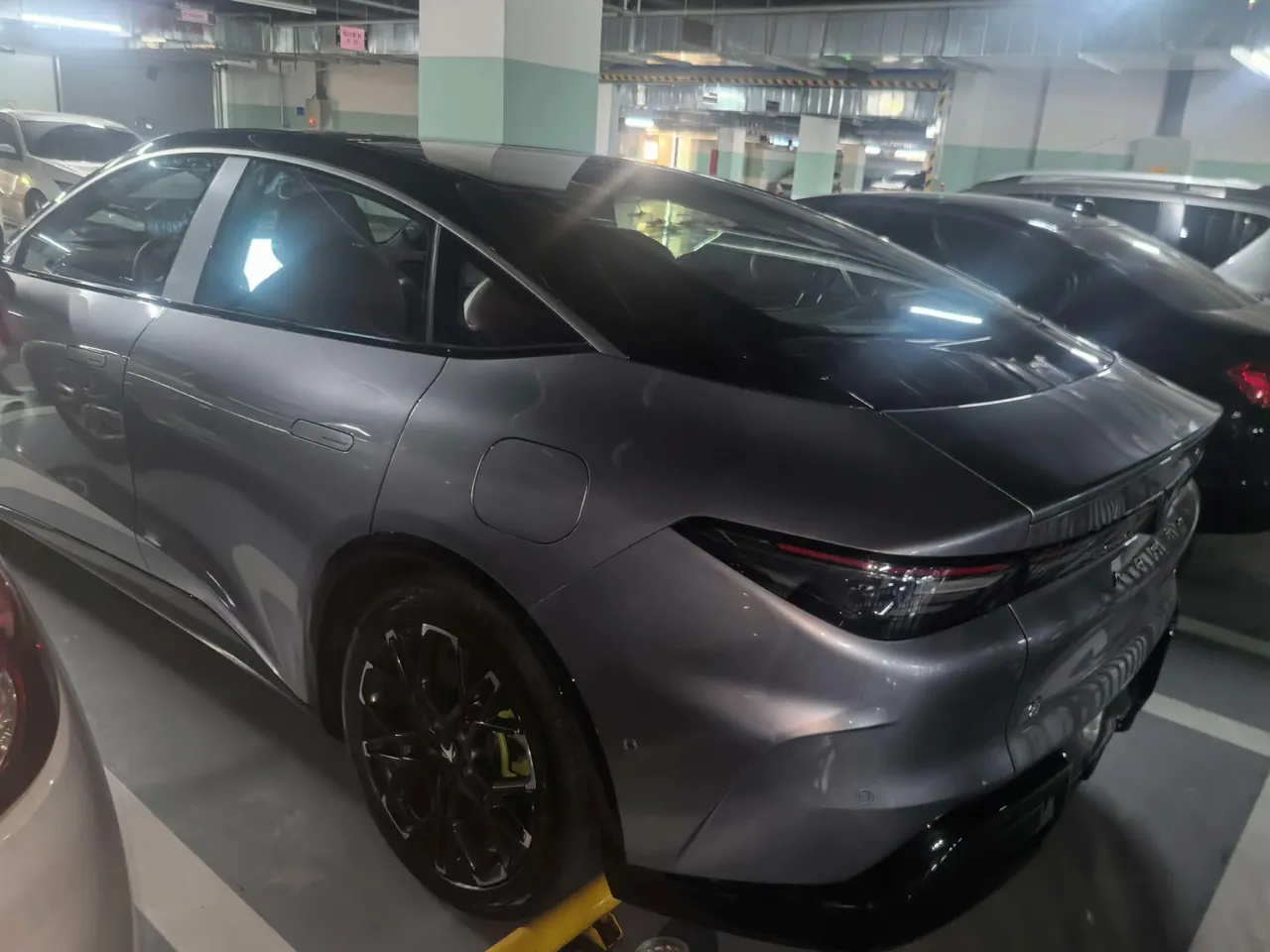 ARCFOX 2026 α S 5 650 yuan Four-wheel Drive Edition 390kW Automatic Gear 5