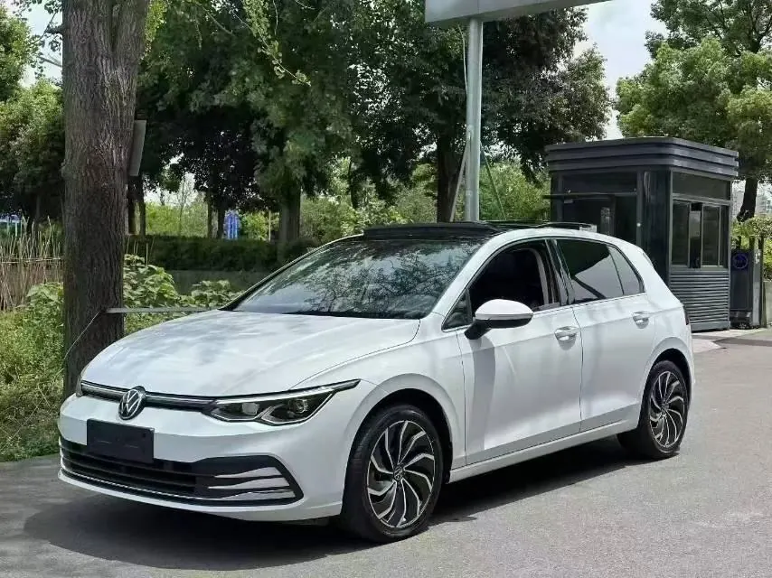 Volkswagen 2021 Golf 8 PRO 1.4TSI 280TSI First Edition Automatic - View 1