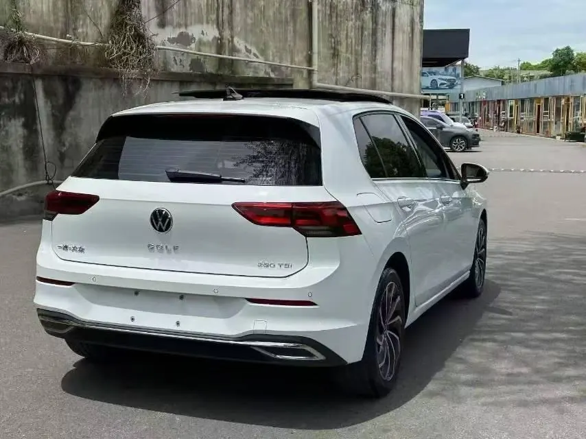 Volkswagen 2021 Golf 8 PRO 1.4TSI 280TSI First Edition Automatic 7