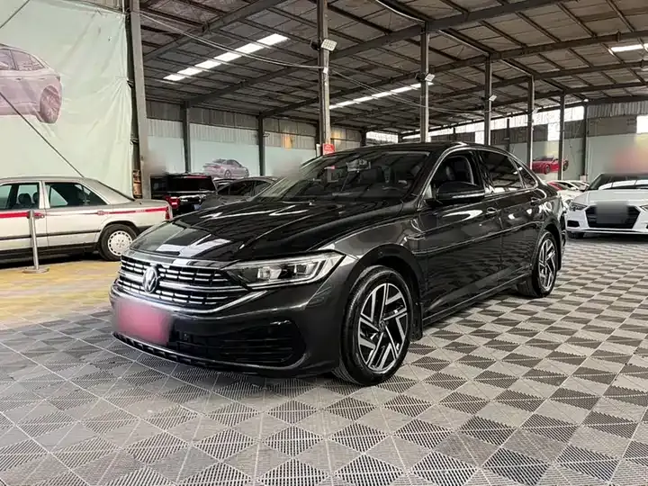 Open image lightbox: Sagittarius 2023 300TSI DSG Exceed Edition
