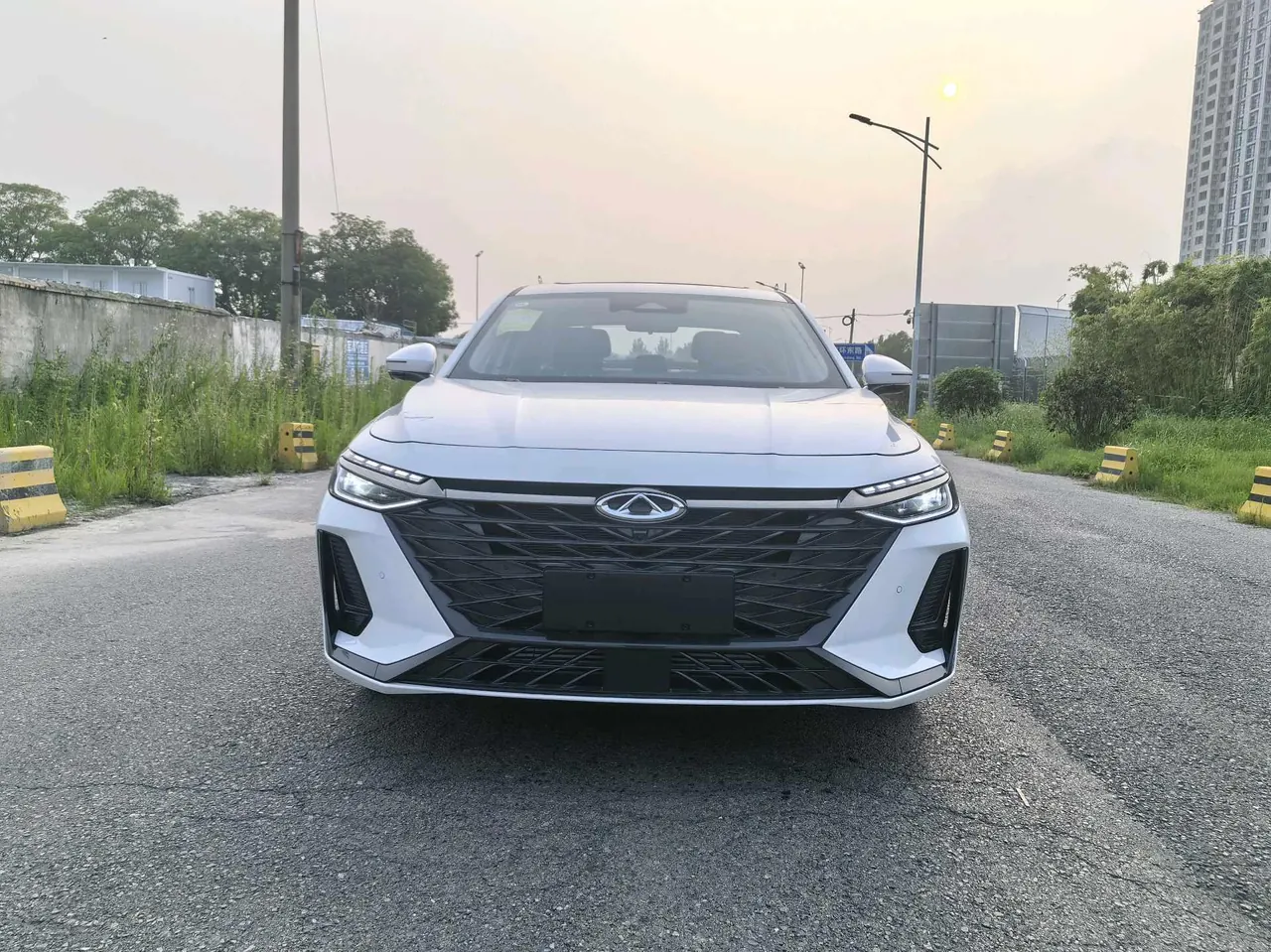 Chery 2025 Erez 8 2.0T automatic gear 2