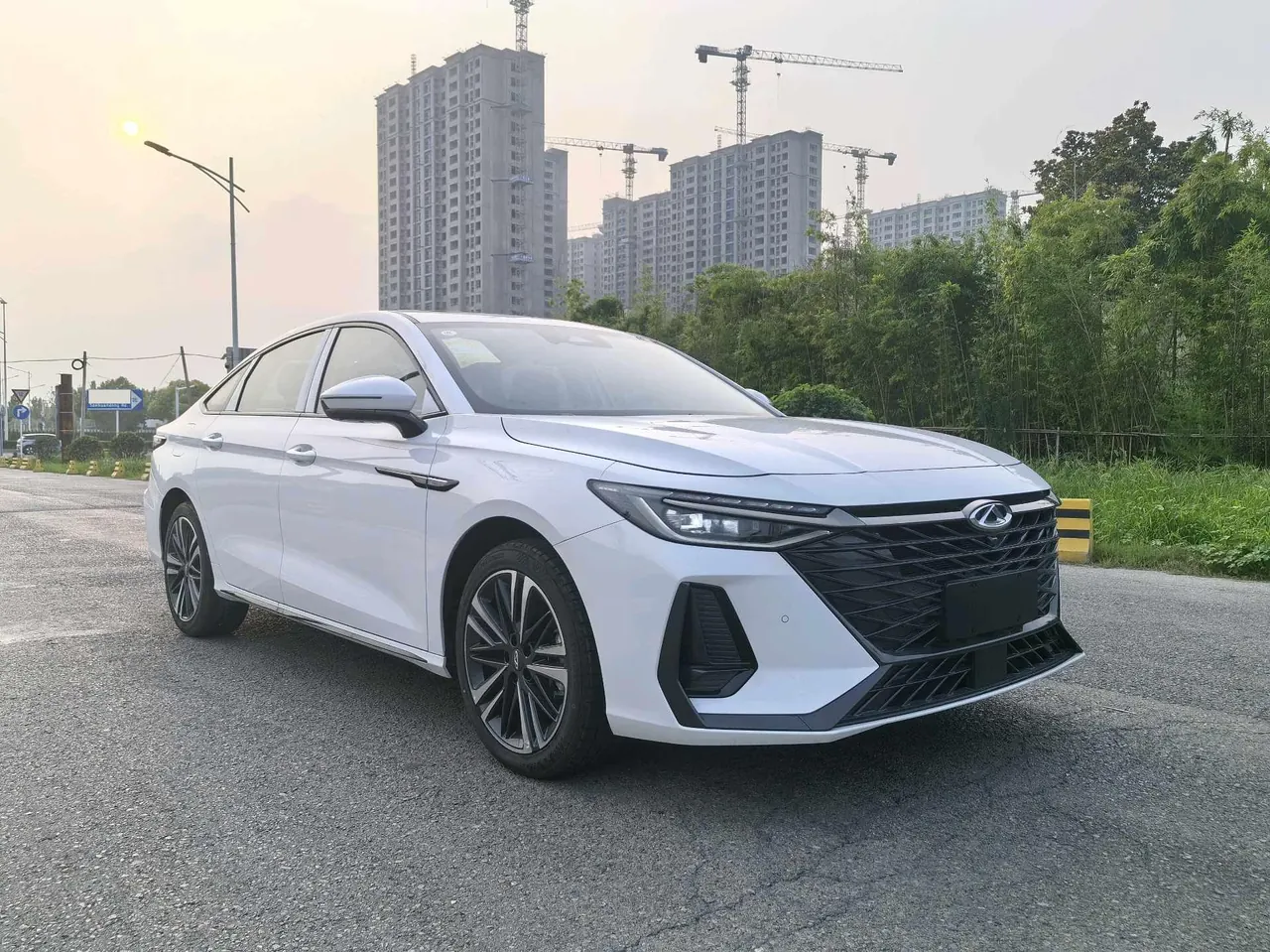 Chery 2025 Erez 8 2.0T automatic gear 3